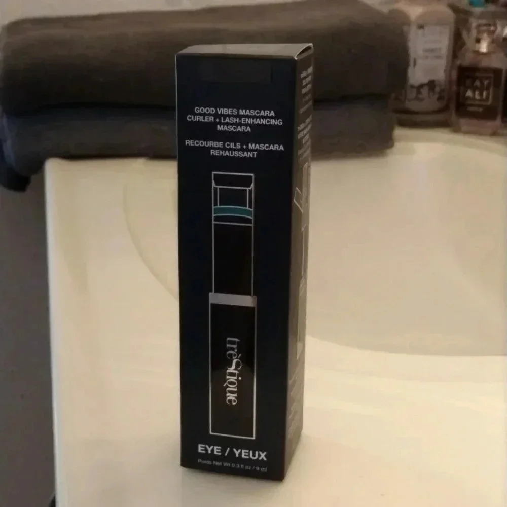 TreStique good vibes black mascara